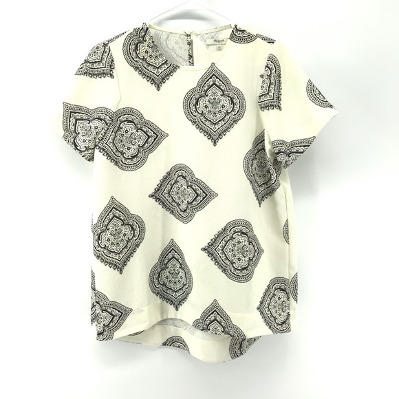 Madewell Tops - 🌿 Madewell Tailored Tee in Estate Paisley Blouse